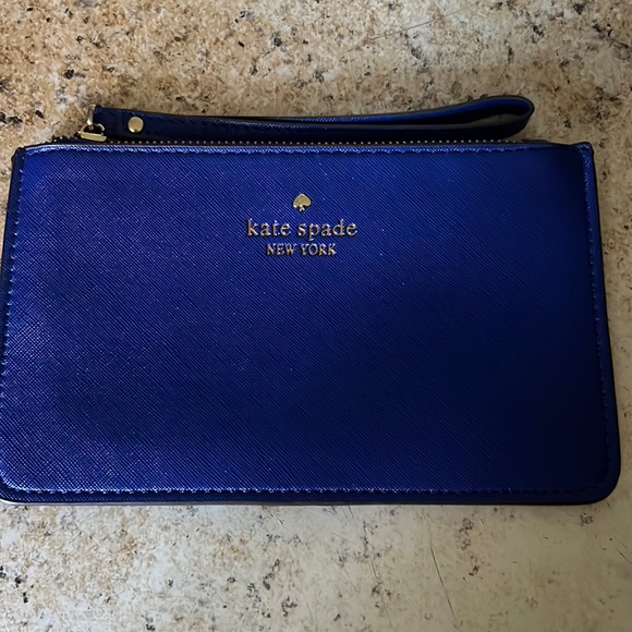 Kate Spade Wristlet (Moving Sale) - Picture 1 of 5